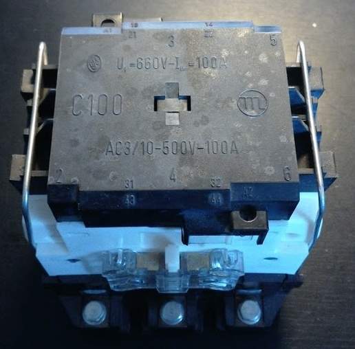 stykač C100 ,  cívka  220V 50Hz  .. použitý / used