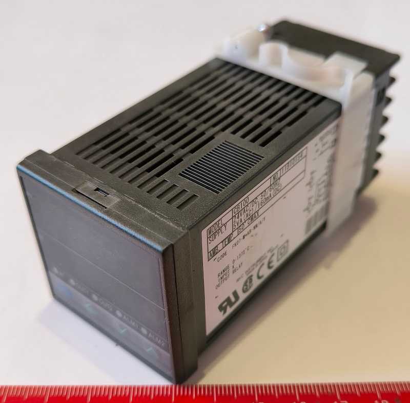 CB100 - temperature controller .. cena na dotaz / price on request