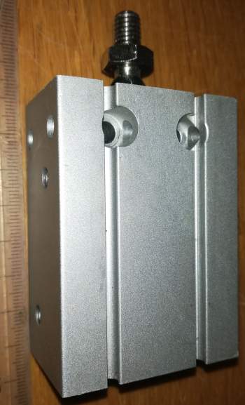 SMC CDU25-20D cyl, free mt, dbl/act