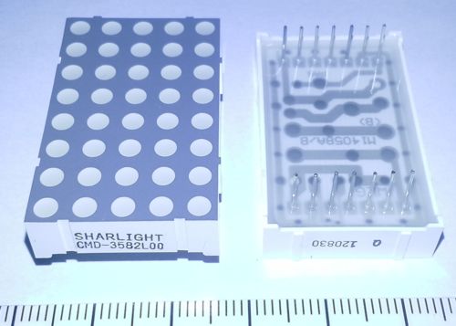 CMD-3582SR00 - LED matice 5x8 bodů, červená, 38x24mm .. balení 8ks za 80Kč