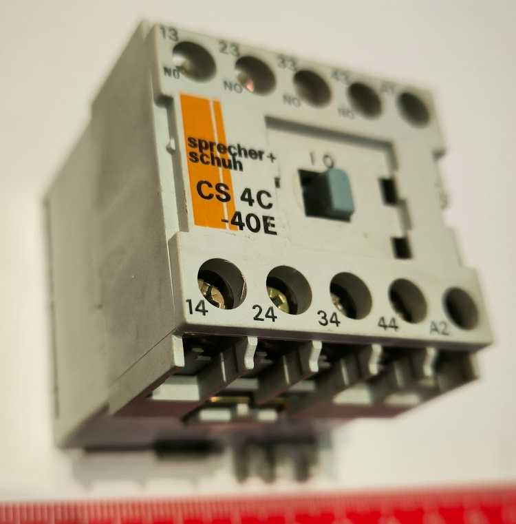 stykač CS4C-22Z 110Vdc   .. použitý / used    .. cena na dotaz / price on request