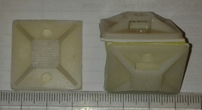 CTMB02 - Samolepiaci montážny blok .. balení 100ks