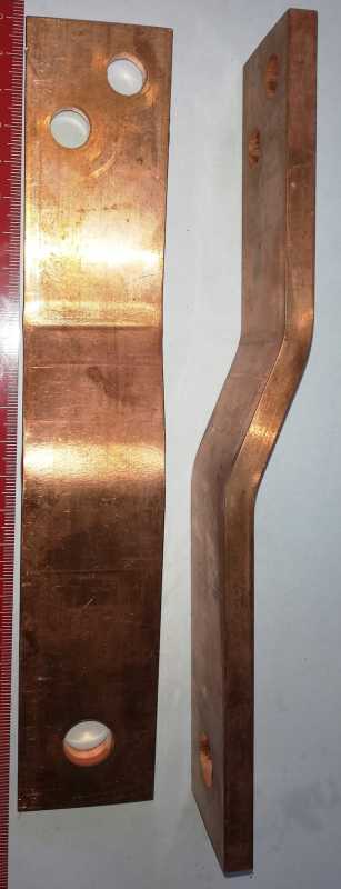 lišta  Cu cca 220x40x8mm s 3 otvory,  cca 600g Cu