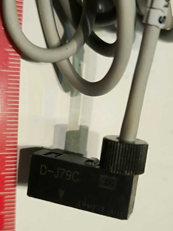 SMC D-J79C, Solid State Switch, Rail Mounting, Connector s kabelem  .. použitý / used