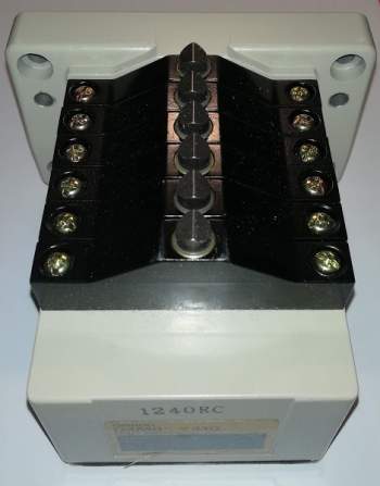 D4MB-641G -OMRON - Multiple Limit Switch 6-pins 250V, 10A  .. cena na dotaz / price on request