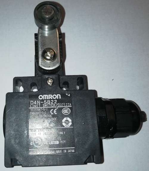 switch D4N-5B22 .. použitý / used