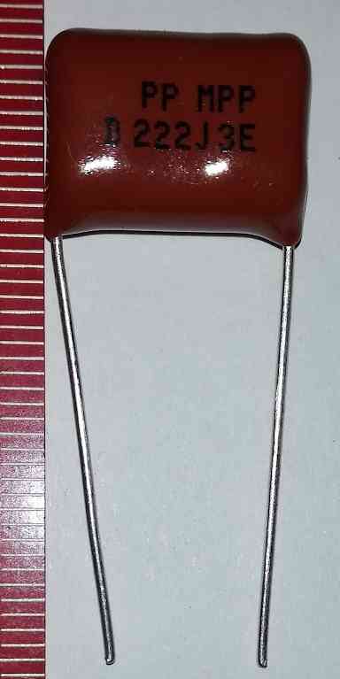 C 2n2/2500V PP/MPP 5% svítkový DEKI D222J3E, RM15 .. balení 20ks za 80Kč