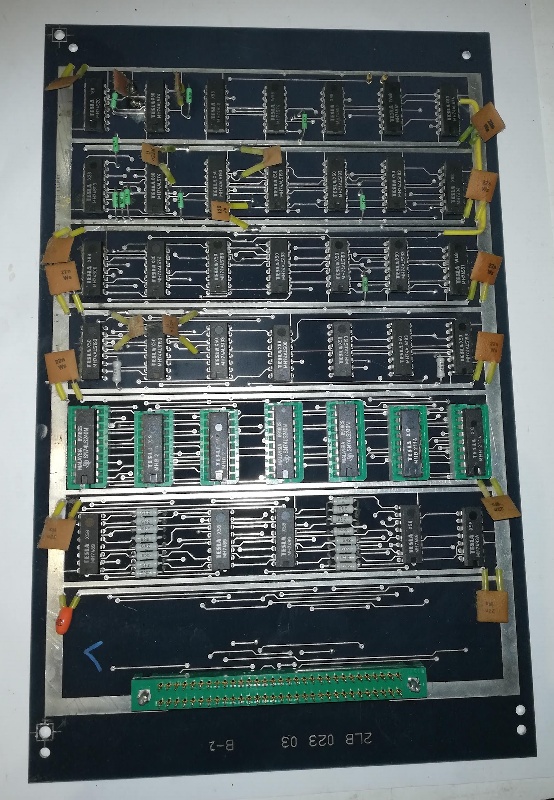 DESKA-2LB02303 - FRB TY5256212, 4x  MHB2114, 3x SN74LS240N v patici, 14x MH74193, , další IO, ..