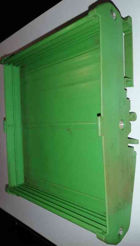 plastová krabička na DIN lištu - DM100 - šíře 100mm .. použitá