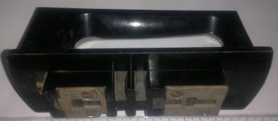 Držák nožových pojistek TYP DPH  1000V, starší, špinavý  .. cena na dotaz / price on request