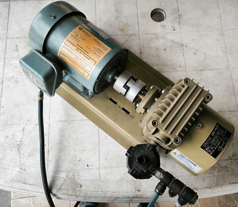 DRY-PUMP-001  - KHB400A-306-G1 + EMFBH4PH012  .. použitý / used