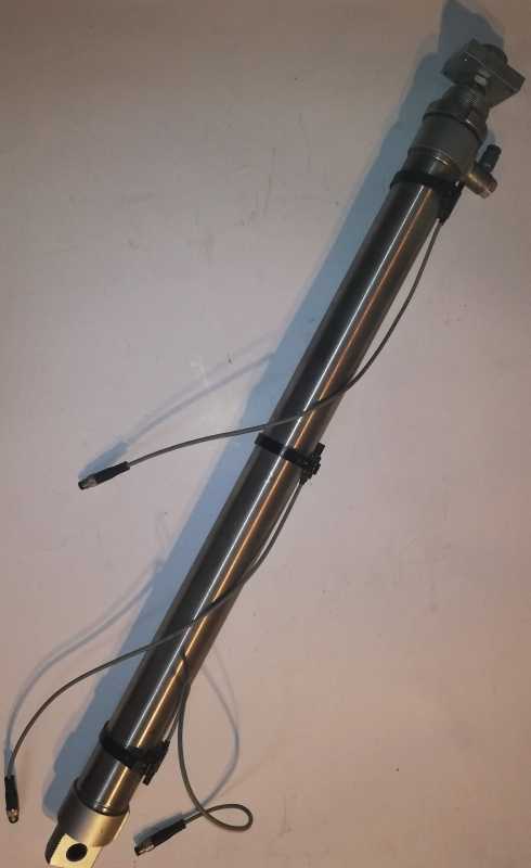 DSNU-40-500-P-A   FESTO 193993 A808 starší, včetně 3 čidel, vysuv 50cm