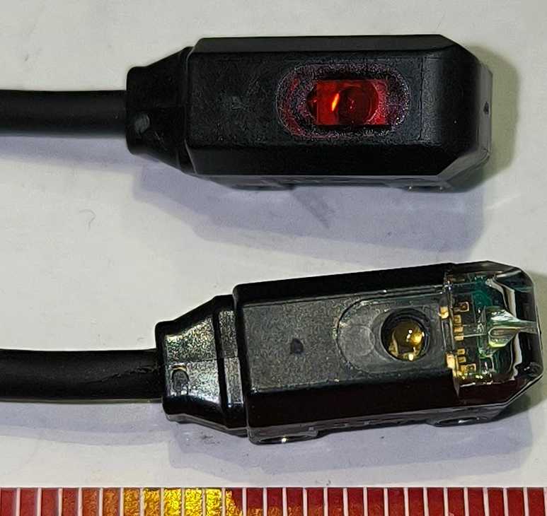 E3T-ST12R OMRON - Photoelectric sensor, through-beam, 1m, DC, 3-wire, NPN, dark-on, side view, 2m cable (requires 2 brackets)
