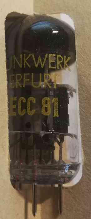 není skladem - Elektronka ECC81