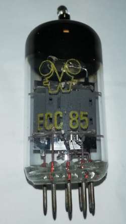 není skladem - ECC85 - elektronka , dle foto