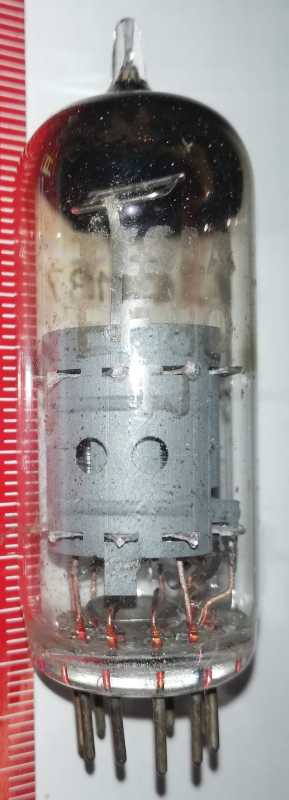 Elektronka EF80 TESLA