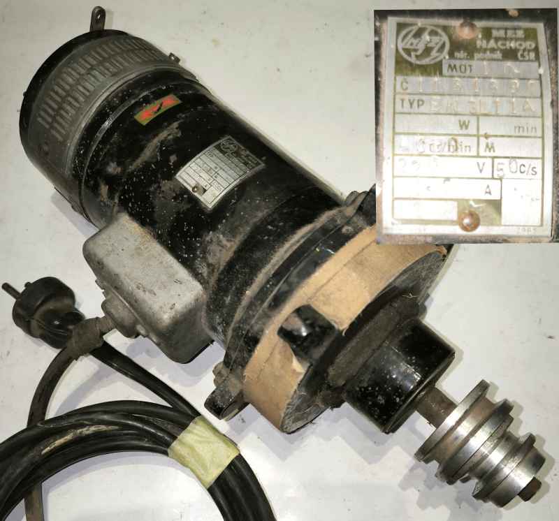 MEZ motor EK3L11A, 220V 50Hz , točí se .. použitý / used .. cena na dotaz / price on request