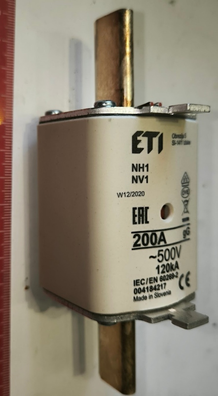 200A - nožová pojistka ETI 004184217 - EAC NH1 NV1 gG