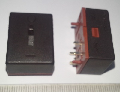 spínač MARQUARDT 1 pol ..  balení 17ks za 50 Kč