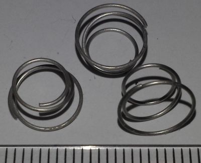 conical spring ....  balení 220ks za 60 Kč