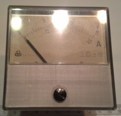 MP40 starší, stupnice 15V/30A