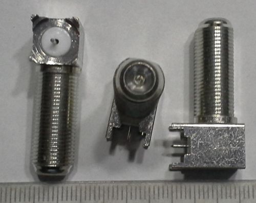 F konektor do pl. spoje ( dlouhý závit dle foto)