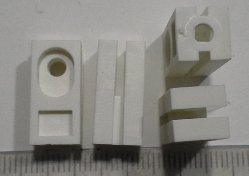 plastový díl  -  balení 200ks za 50Kč