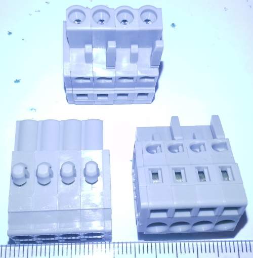 spojka 3pin ... balení 17ks za 100Kč