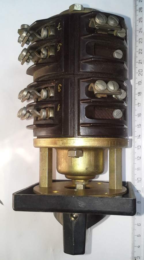 přepínač silnoproudý, bez označení  .. cena na dotaz / price on request