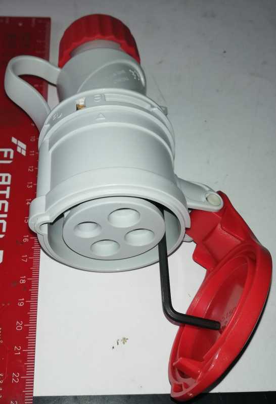 FANTON-71104 - 3P+T 16A - doprodej, na ND