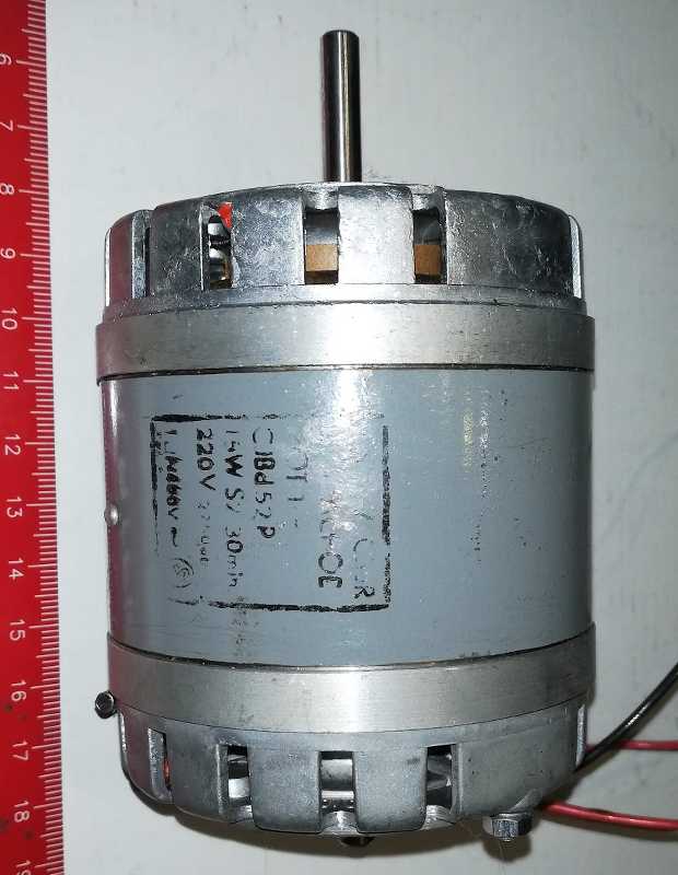 není skladem - motor MEZ Náchod 220V 50Hz 15W, nelze přečíst typ ? CJ8d52P?   .. použitý / used