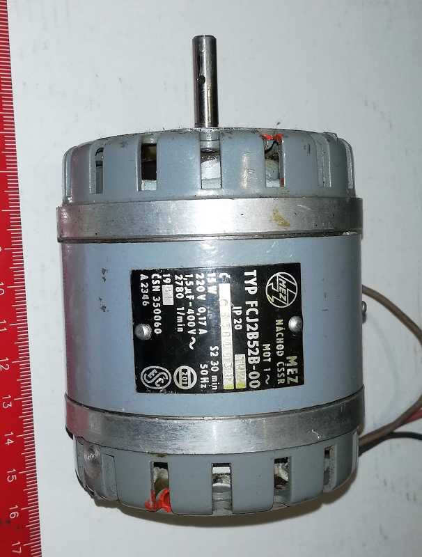 FCJ2B52B-00 motor MEZ Náchod 220V 50Hz 15W 1981  .. použitý / used  .. cena na dotaz / price on request