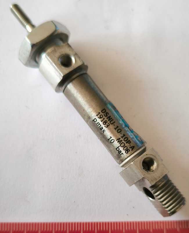 DSNU-10-10-P-A válce dle norem (19183) FESTO .. použitý / used