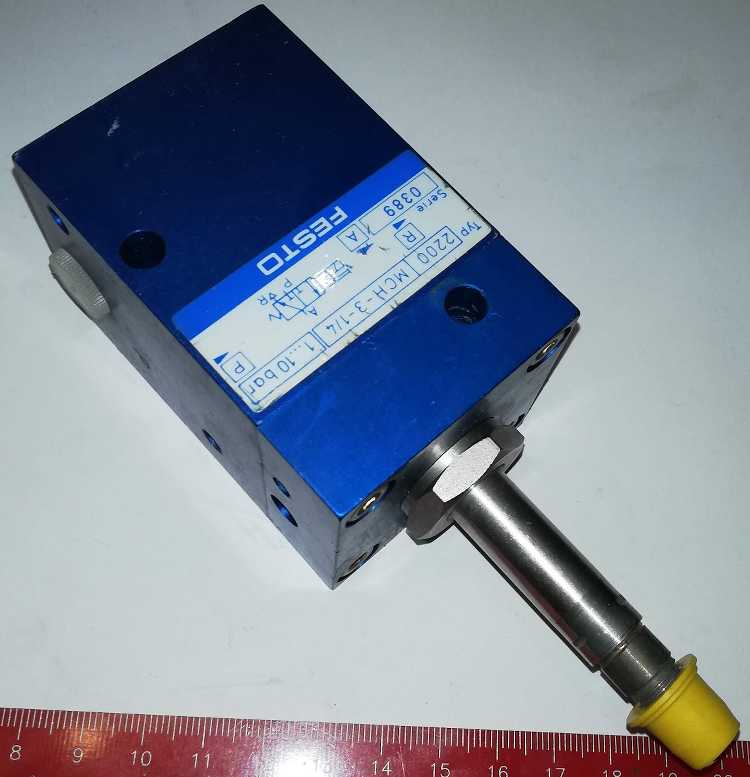 FESTO MCH-3-1/4 2200 3/2 Way Solenoid Valve