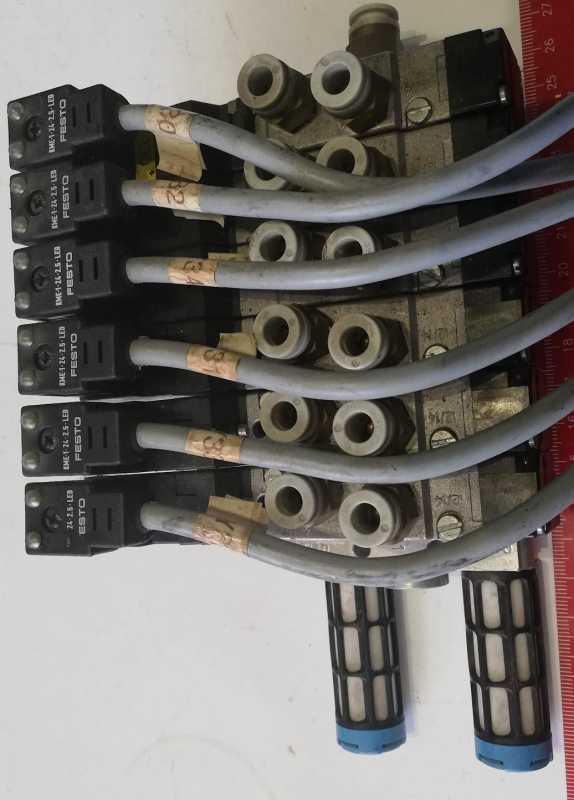 FESTO sestava z demontáže -PRS-ME-1/8-6 +  6xMEH-5/2-1/8-P-B, 6x MEH-3-0,9, 6x KME-1-24 2,5 LED a další dle foto