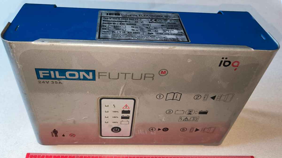 Nabíječ Filon Futur E230 G 24/35 B50-FP C - 230V / 24V 35A  .. použitý / used .. z demontáže, ustřižená kabeláž