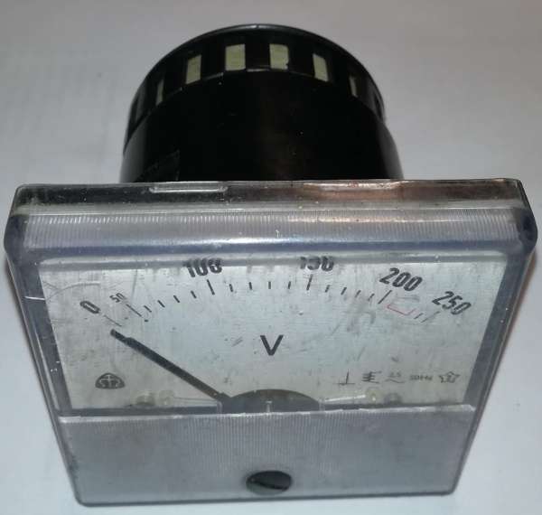FP80 - Voltmetr 0-250V , s předřadníkem, starší z demontáže