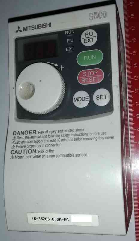 Mitsubishi FR-S520SE-0.2K-EC Frequency Inverter .. z demontáže / used .. nutno otestovat