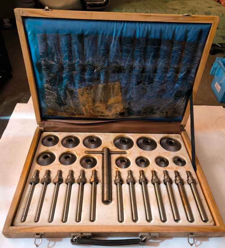 Frézy na sedla ventilů 30°  KOVODRUŽSTVO,   .. použitý / used .. cena na dotaz / price on request