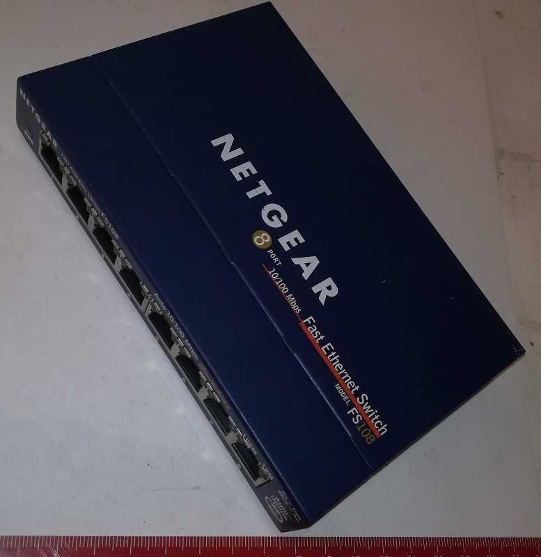 Netgear FS108 ProSafe 8x 10/100 Desktop Switch, bez zdroje  .. použitý / used