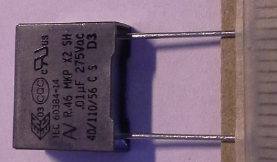 C film, 0.01 uF, 10%,  -40/+110C, X2, 275VAC, Lead Spacing=10 mm KEMET ..   balení 100ks za 50Kč