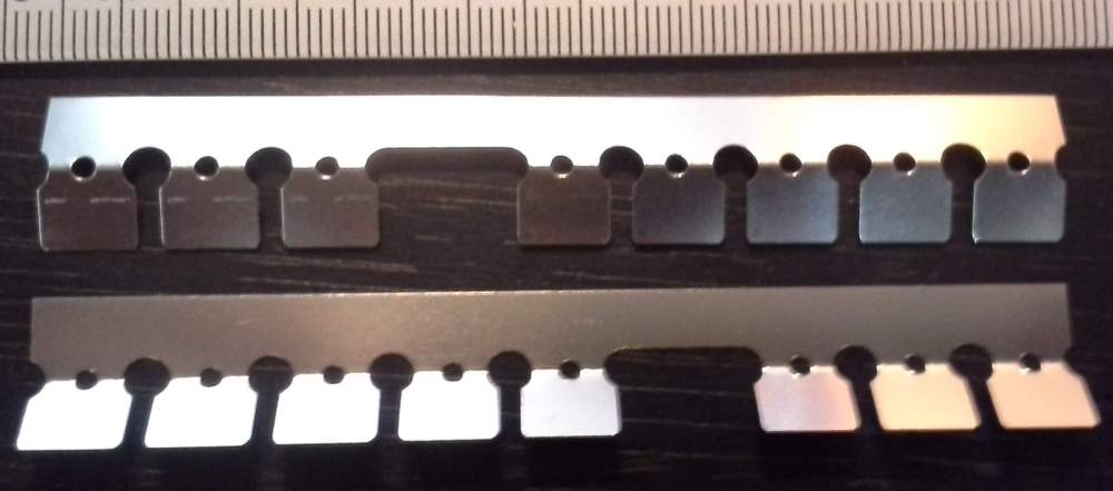 strip EMC9, stínící plech, délka lišty 90mm   .. balení 25 lišt za 50Kč