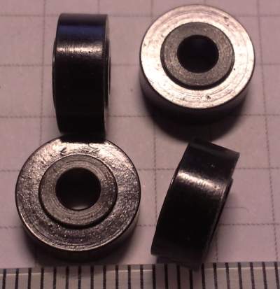 plastová podložka, sloupek  .. balení 100ks za 50Kč