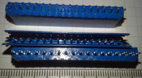 konektor 18pin .. balení 50ks za 100Kč