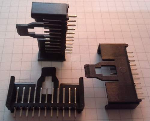 konektor 11pin ..  balení 50 ks za 50Kč