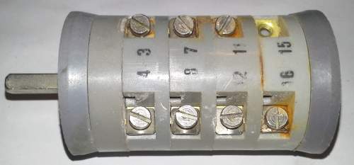 přepínač V10-120408, starší