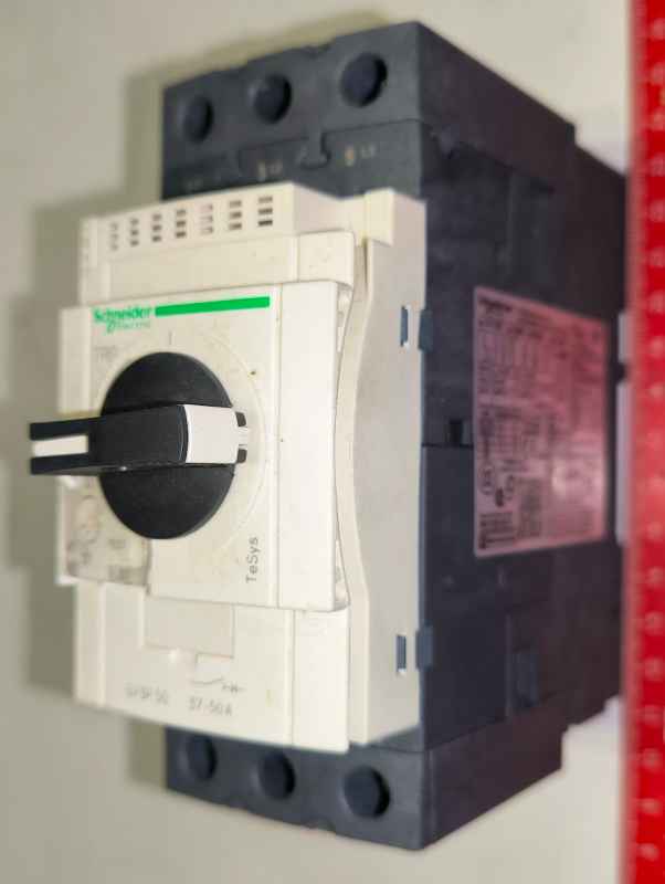 Motorový spouštěč Schneider Electric TeSys GV3P50 3P 37-50A .. cena na dotaz / price on request