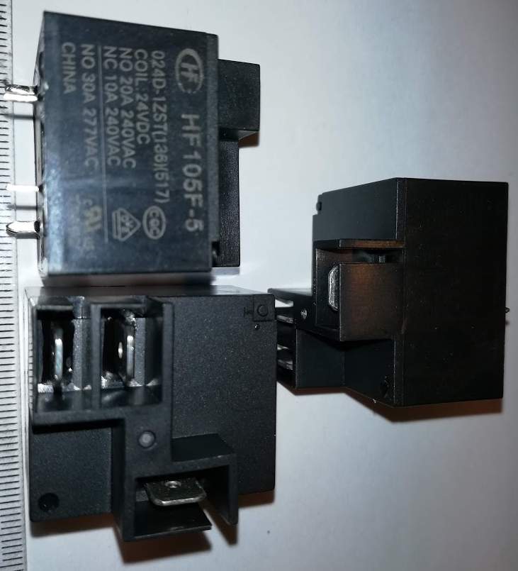 relé HF105F-5-024D-1ZST(136) ..  24V 1W 20A HONGFA