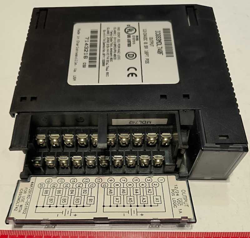 GE FANUC IC693MDL740F Output Module 0.5A 12/24VDC 16PT Pos   .. cena na dotaz / price on request