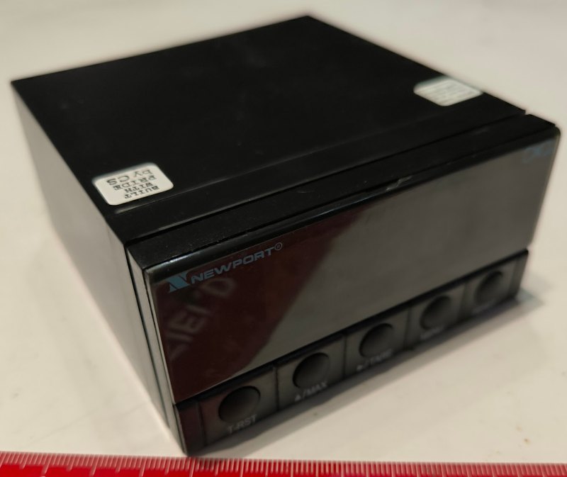 Newport IDP-4/E Digital Panel Instrument  .. použitý / used   .. cena na dotaz / price on request